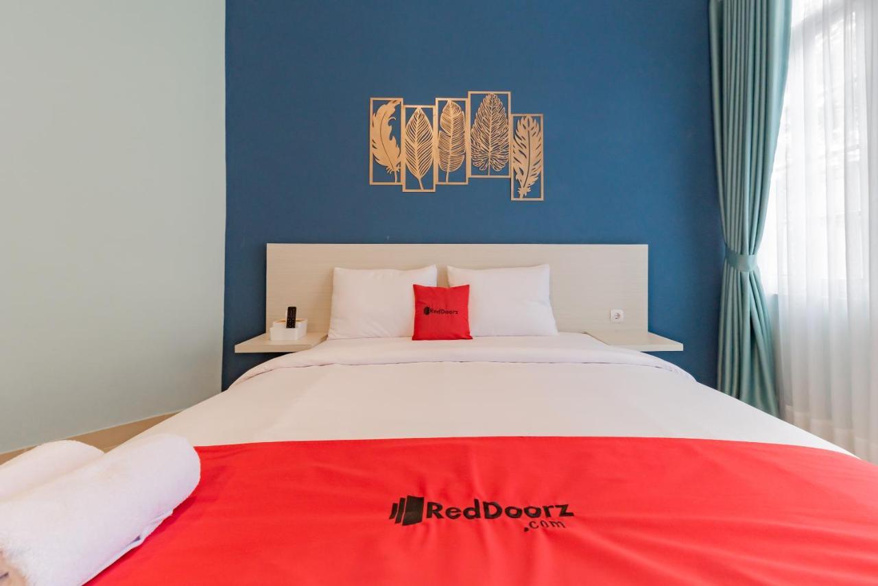 Reddoorz Plus Near Surapati Core Bandung Exterior foto