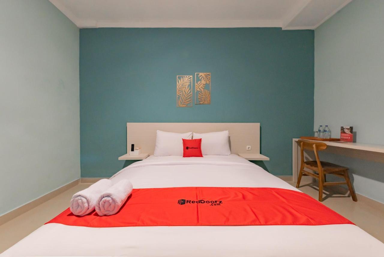 Reddoorz Plus Near Surapati Core Bandung Exterior foto