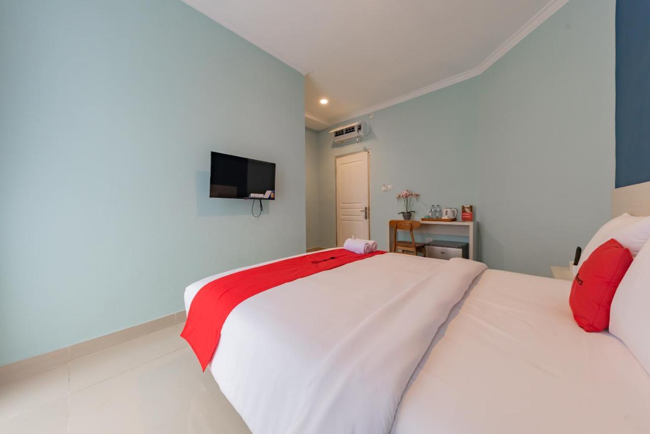 Reddoorz Plus Near Surapati Core Bandung Exterior foto