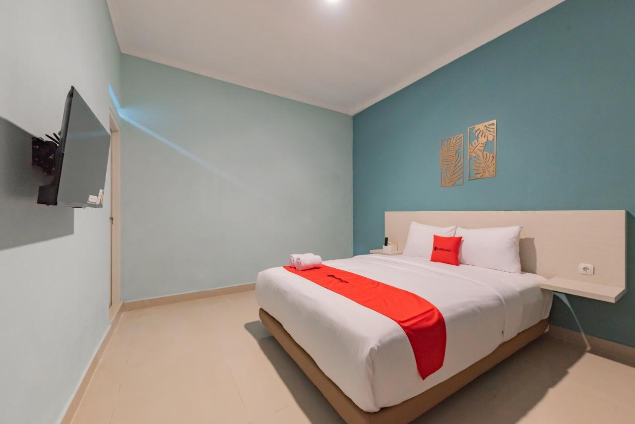 Reddoorz Plus Near Surapati Core Bandung Exterior foto