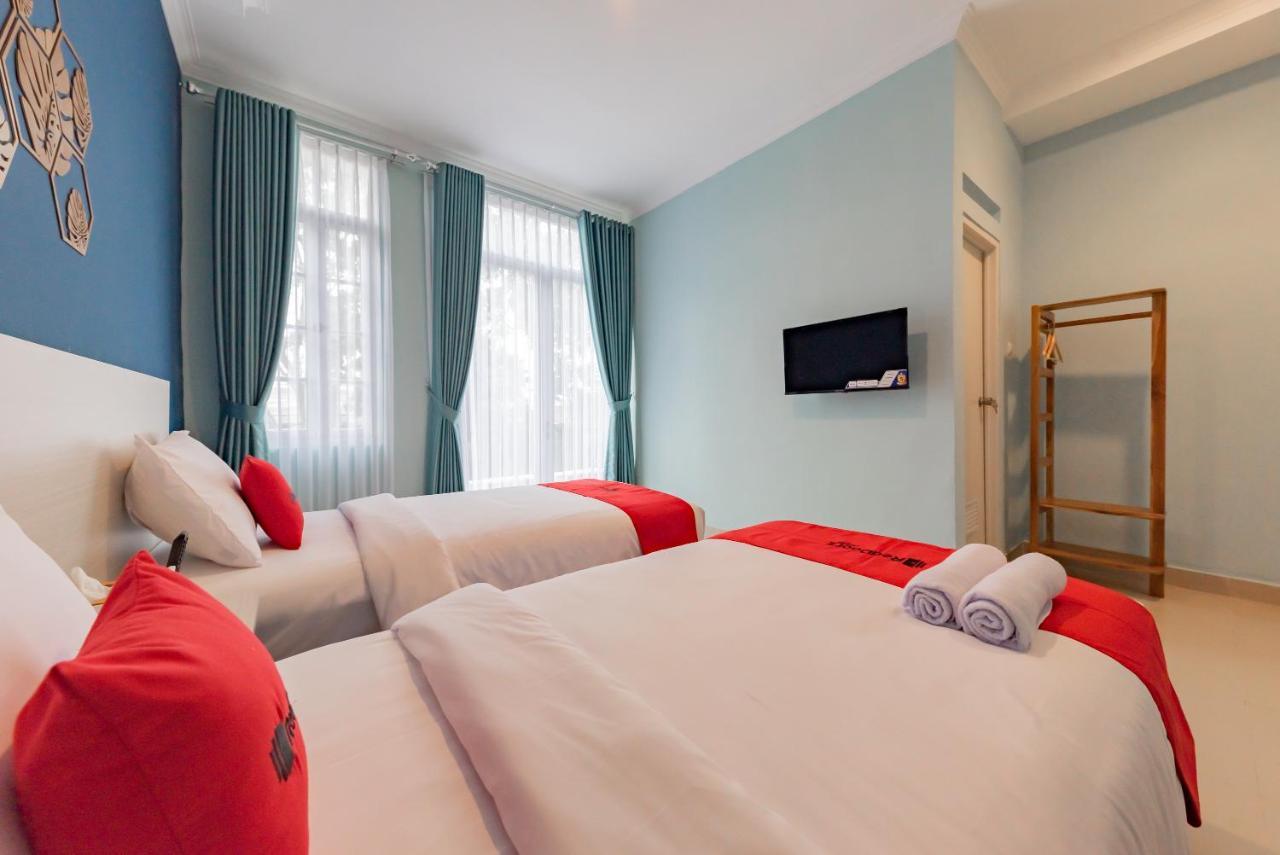 Reddoorz Plus Near Surapati Core Bandung Exterior foto